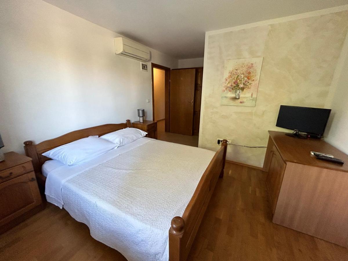 Laco De Pelagius Rooms Новиград Экстерьер фото